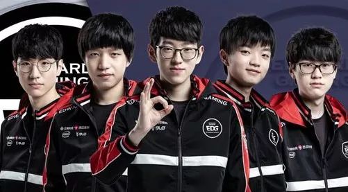 它用言语犀 它用言语犀