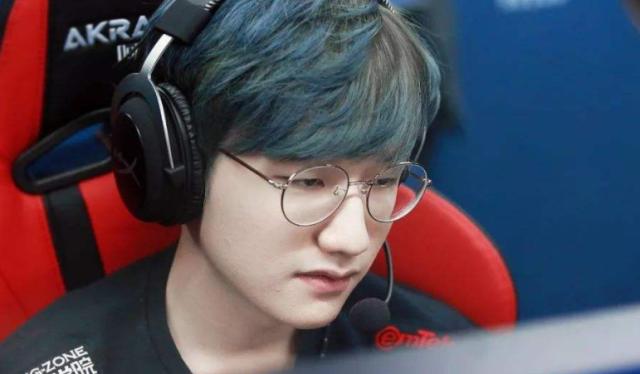 发了一套智 发了一套智