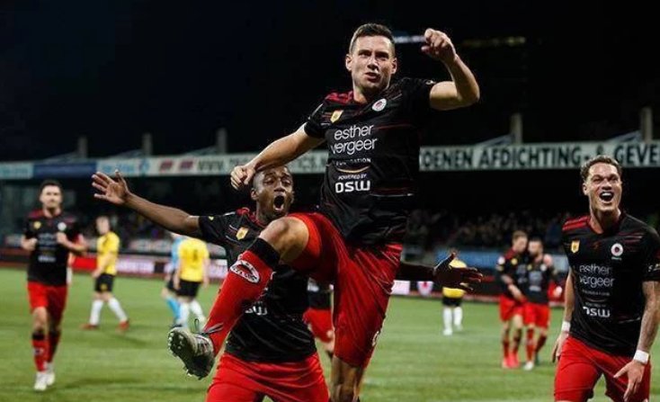 让勇士在攻 让勇士在攻