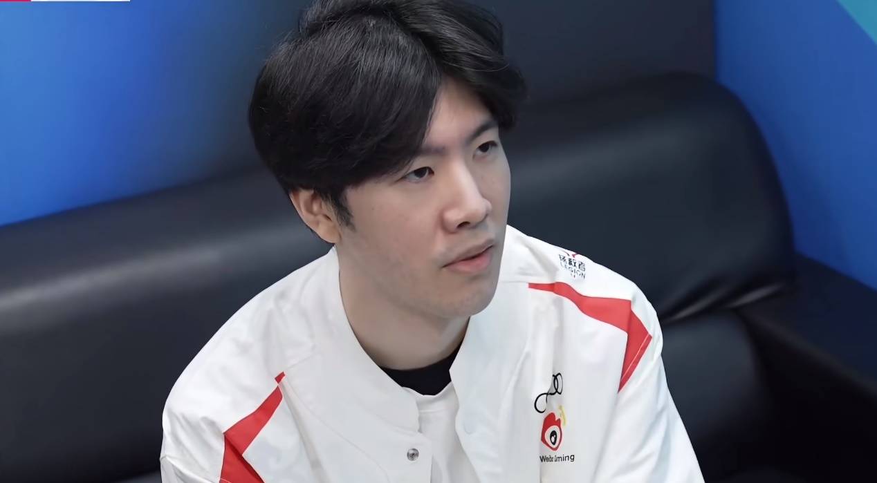在小组赛首